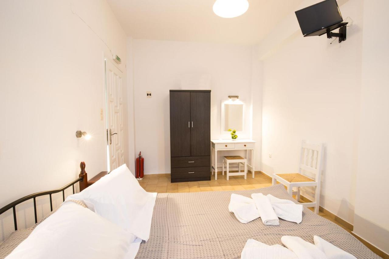 Platis Gialos  Prasini Gonia B&B 외부 사진